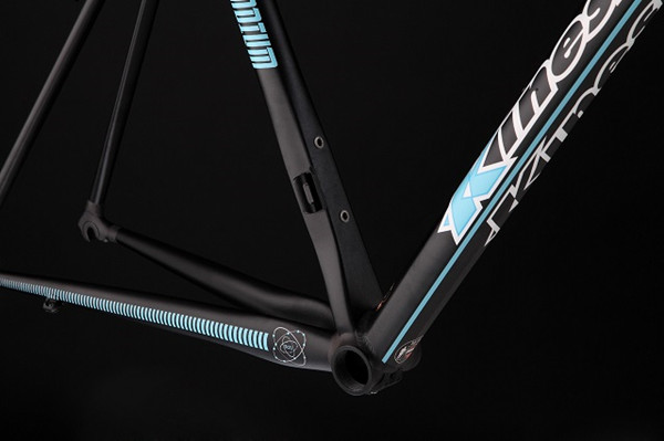 Scandium-Aluminium-Radrahmen für Fahrräder Aero Road Racing Frame Leichtgewicht Alle Größen OEM 3