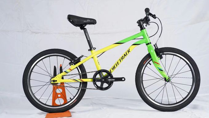 20er Junior Fahrrad mit Aluminiumrahmen, V-Bremse und 7,5 kg Gewicht 3
